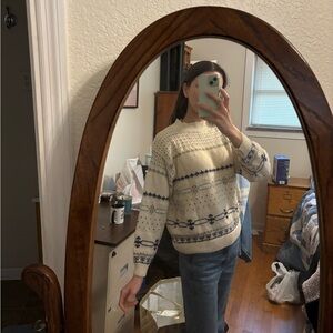 Cute patterned vintage sweater